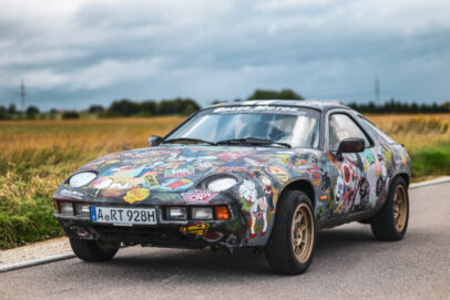 Porsche 928 Art Car kommt in einer Charity-Auktion unter den Hammer
