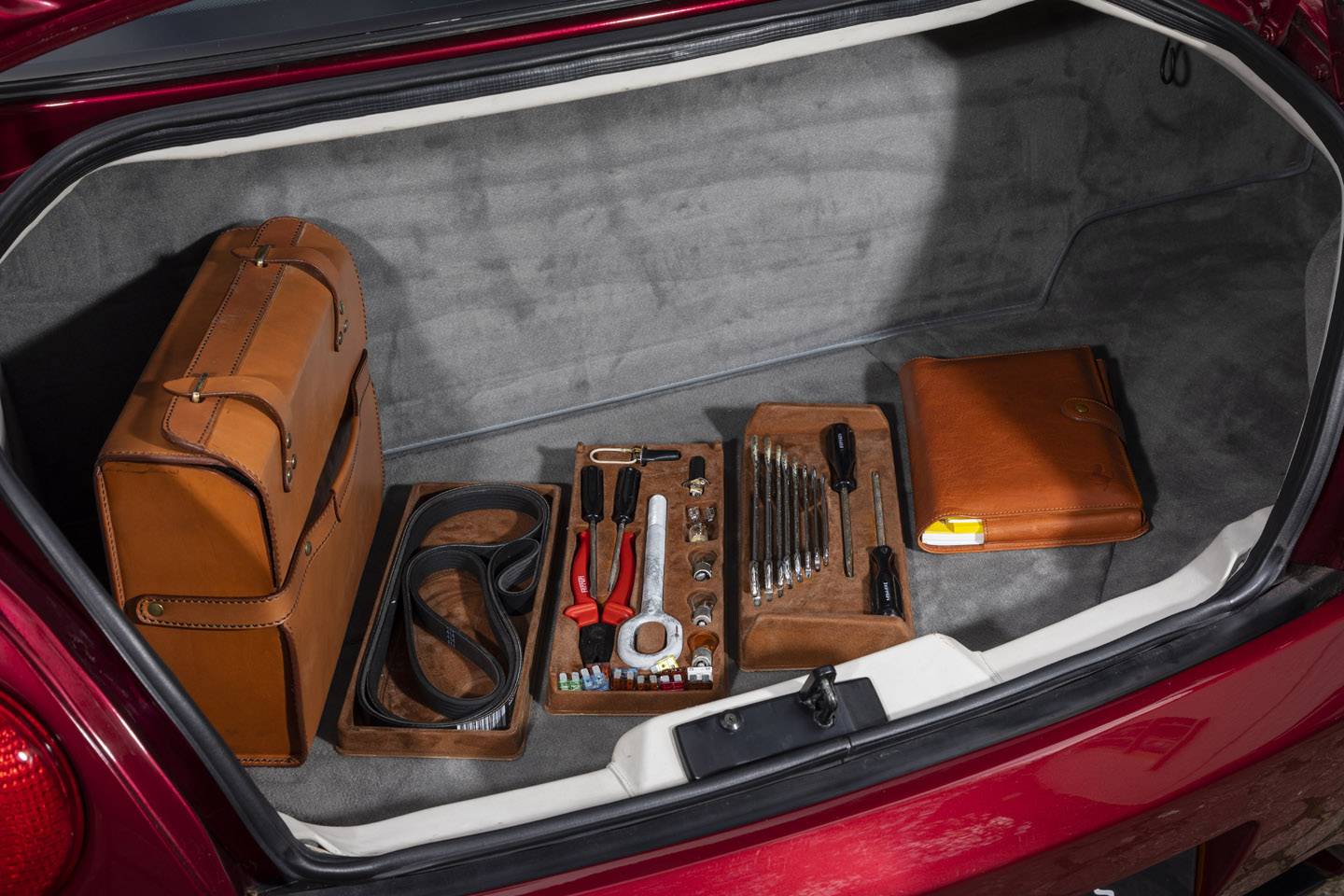 1994 Ferrari 456 GT trunk